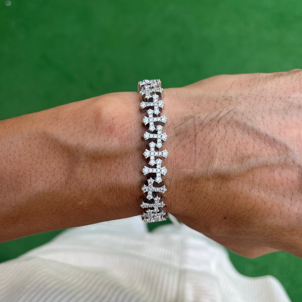 RICH FULL CROSS DIAMOND BRACELET (Gold Plated)