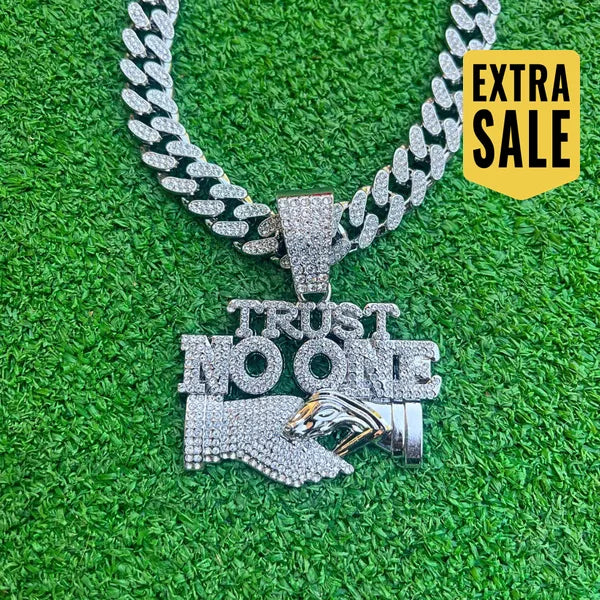 RICH TRUST NO ONE
